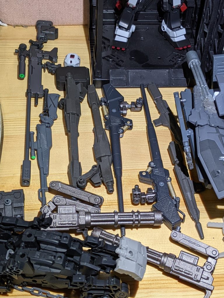    武装・75mm　実体弾ライフル・ビームサーベル×2・120mm　徹甲弾用ライフル・90mm 　ミサイルバレット×2・大型レールガン×2・6連装ミサイルポッド・ガトリングユニット×2・独立機動索敵機　K4用　S.ドッグ　　↑何気に正式名称公開初かも