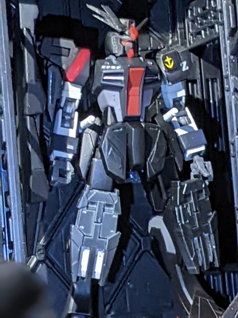 [RX-78 S.B S.F]  サヴェジベントガンダム主な使用機体　ダガーL ケルディムＥＧガンダム初の分離&ビット搭載機で、ハロを使用。なんだかんだいって性能面はかなり高い。分離とビットでトリッキーな格闘戦に持ち込む事が可能なとんでも機体。コールサインは「Z」