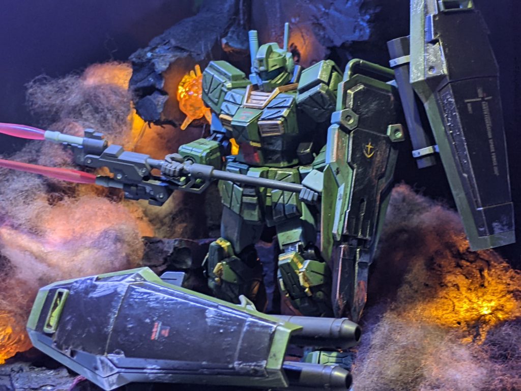 もう一機ジムストあるのでこっちのスピア持ち手首は接着しちゃってます。