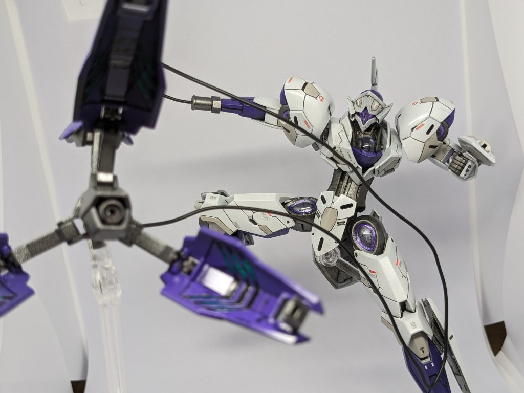 パッケージアングルを真似して。ダイソーさんのブースを使って撮影してみましたが、写真を取るのも難しい！