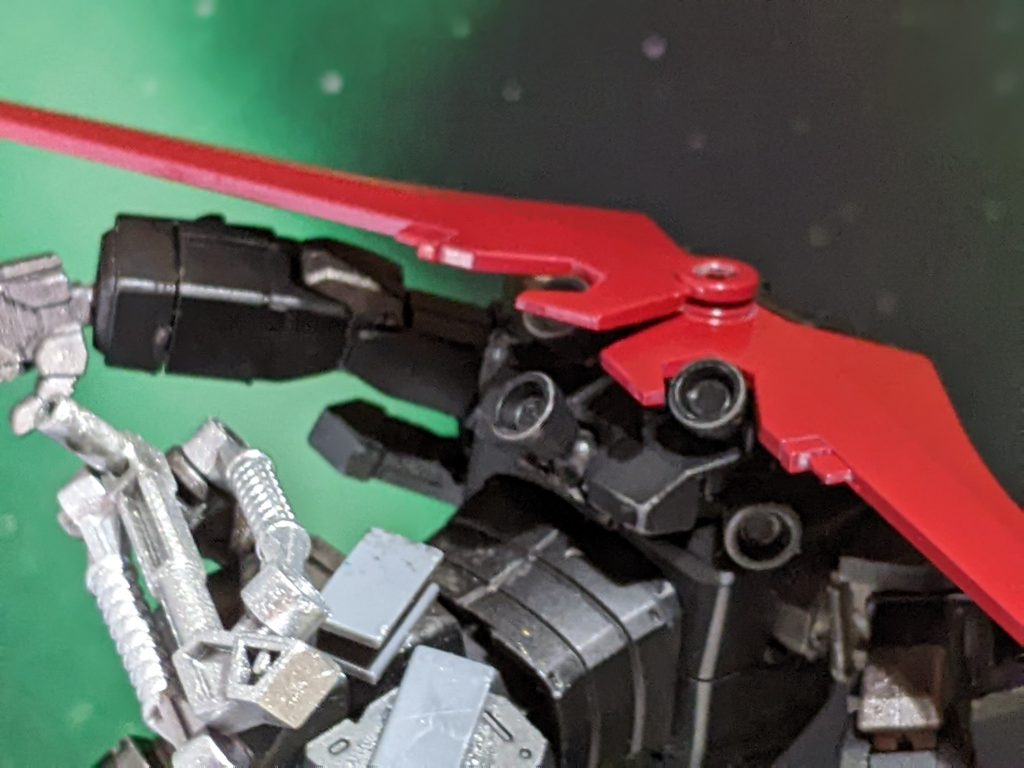 カッターウィングをイメージして制作してたパルチザンウィング。