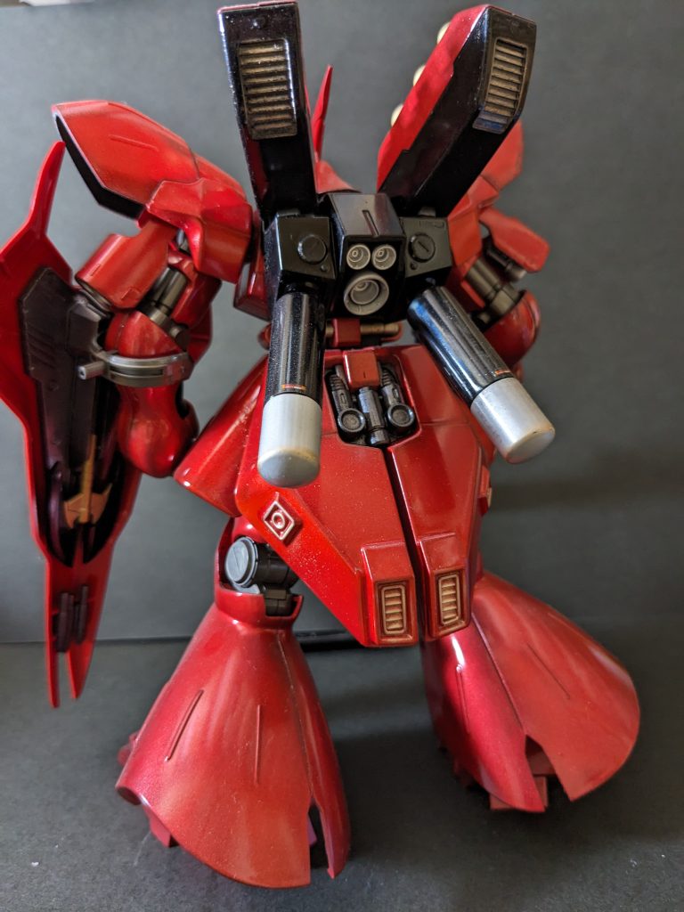 後ろ姿も重量感たっぷり