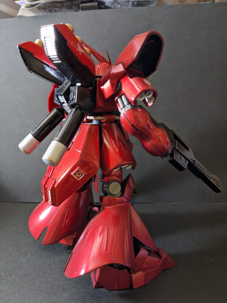 黒以外はメタリックカラーのスプレーで塗装してます。