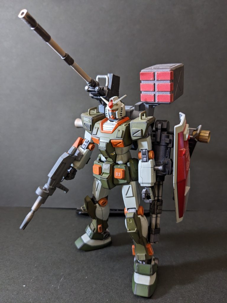 すべて缶スプレー仕上げです。後ハメ加工とか出来ないのでマスキングが大変でした。デカールも控えめです。