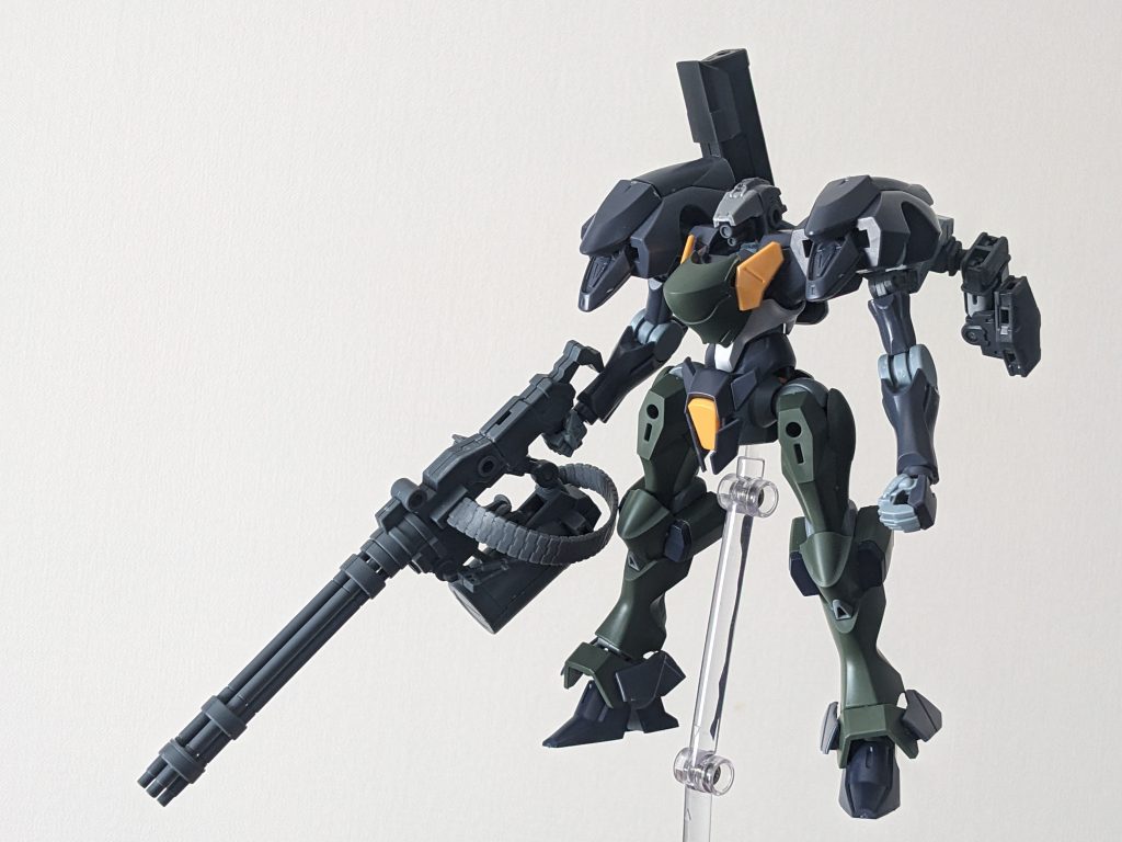 塗る前はこんな感じで、ファラクトが5割、ザウォートが4割でヘッドパーツはMSGのカスタマイズヘッドです。スネアーマーはザウォートの物にファラクトのパーツを切って、そのまま貼り付けてます。