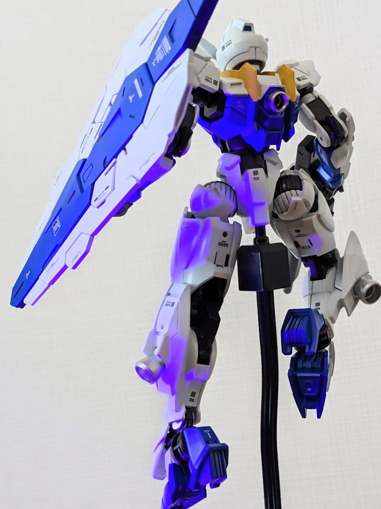 今回からキャンドゥのベースを使用して撮影。便利!