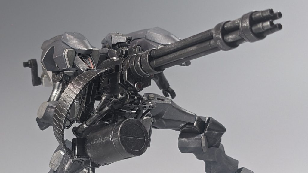 武装は現在判明している・ガトリング(30MMキットベース)・パルスブレード(30MMキットベース)・パルスシールド(MSG)と、未だになんの武器か不明の右肩はザウォートヘヴィのキャノンにしました。