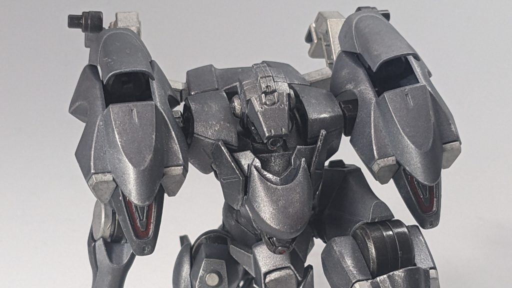 あとトレイラーの終盤で、排熱機構のダクトオープンをファラクトのブースター展開ギミックで再現してみました。あとはアピールショットになります。