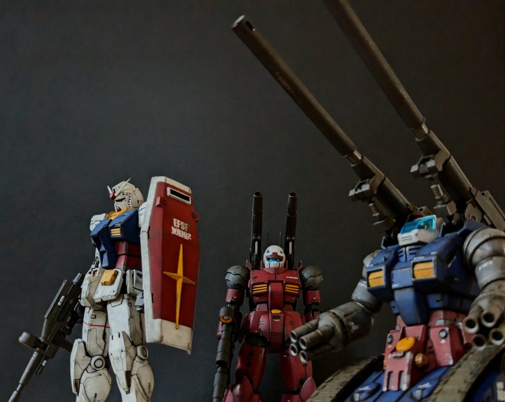 3体とも外装はスポンジ塗装で、クリアを吹いて磨いてます。汚いけど表面はキレイに、なるべくスケール感を損なわないようにしたつもりです。