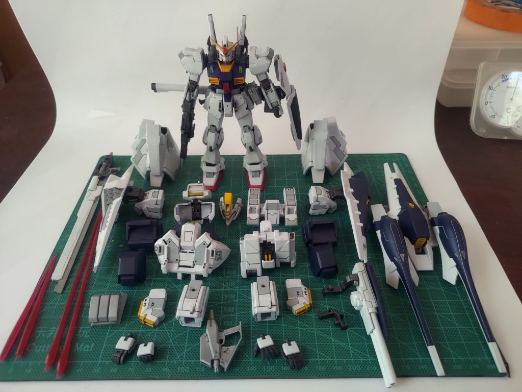 フルアーマーパーツは差し替え無しで装着出来るようにしました。