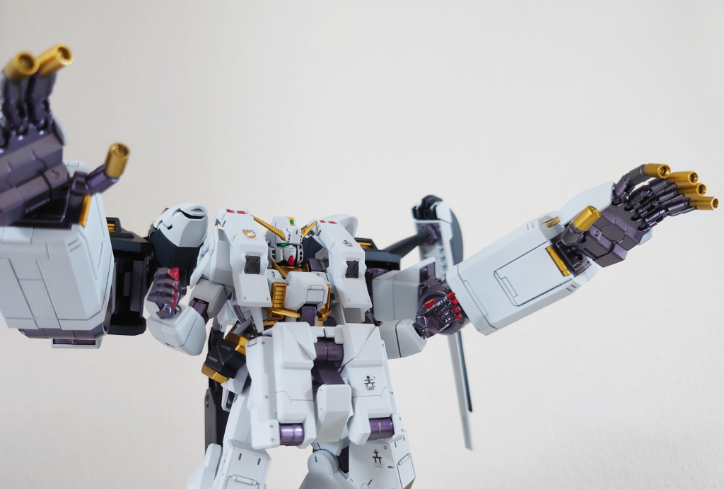 なんかGレコとかにもいたな、でかい腕つてるの。水没した人のだっけ?