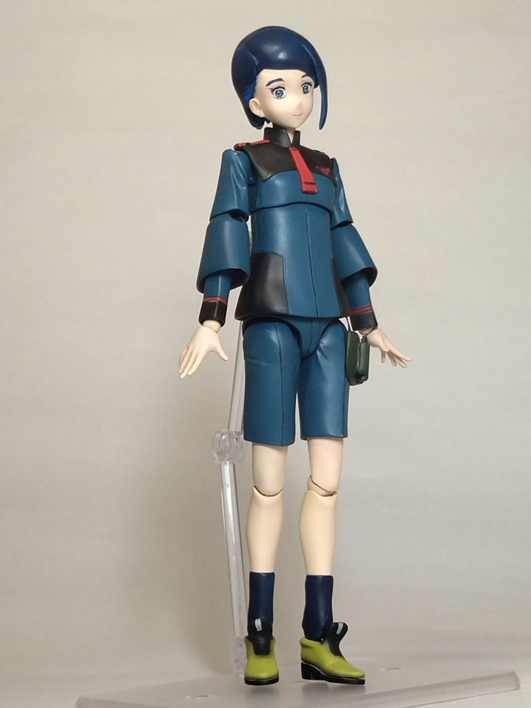 顔は笑顔とこのすまし顔?の2パターン。