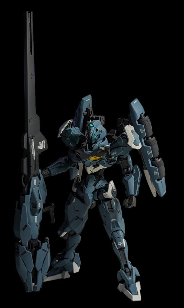 背中はまんま、MGウイングアーリータイプ版バスターライフルのエネルギーカートリッジ。取外しできるのでガンビット扱いです✨