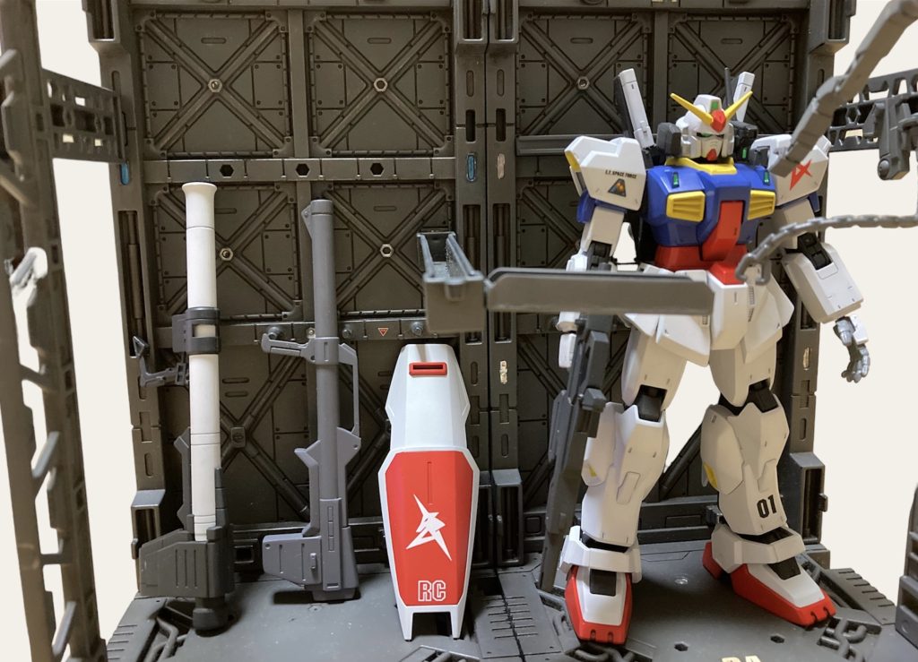 そしてこちらも最近のお気に入りの山田科学さんのディスプレイベースで。いつも閲覧、いいねありがとうございます。前回のランバラル専用高機動型ザク2は過去一のいいねを頂きました🙇🏻