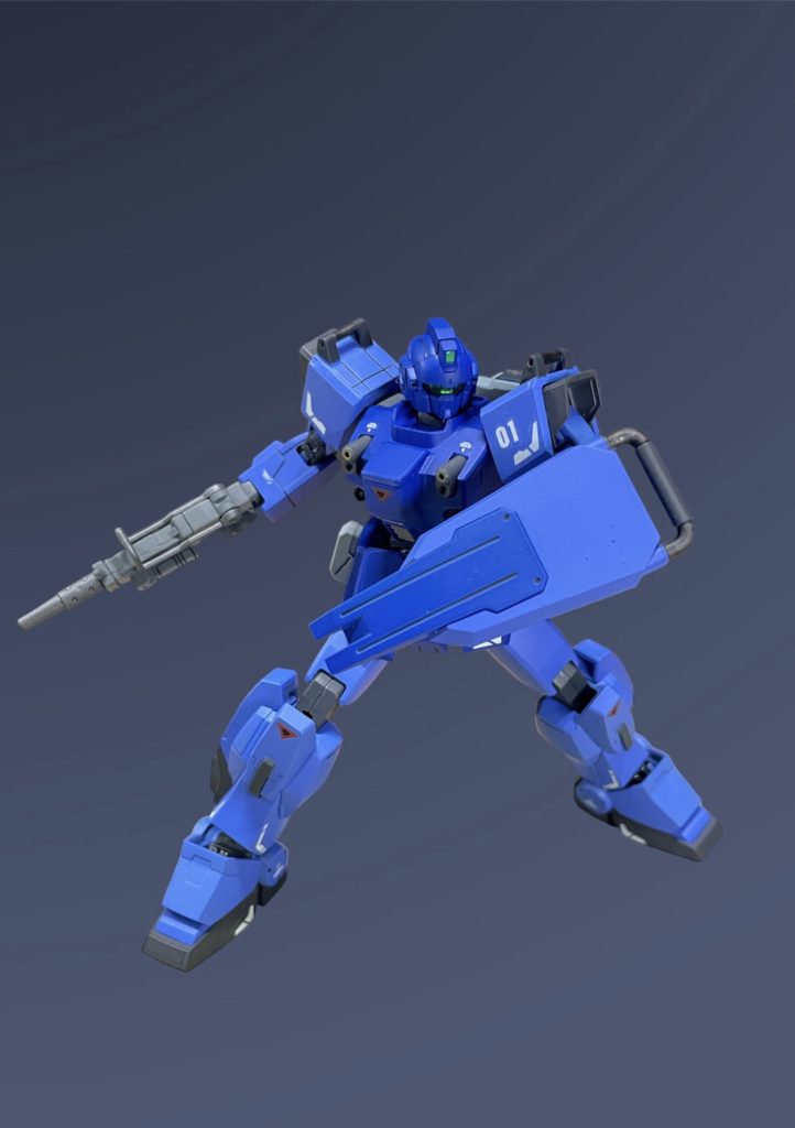 シールドとかにも何かデカール貼ろうかと悩んだんですが、1号機はそうゆうの無いほうが良いかなぁ〜っと思って貼ってません☝🏻