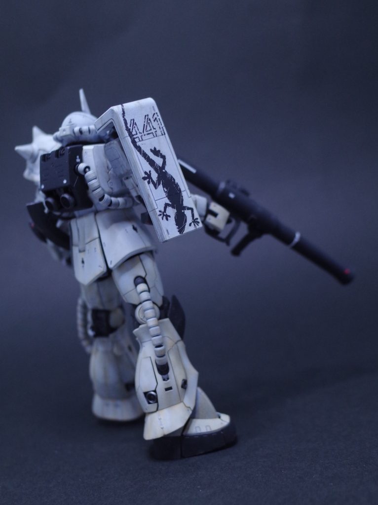 　1/144 RG ザクⅡ(ホワイトオーガ―)　–2枚目/制作者：だんくら工房・mk戦車