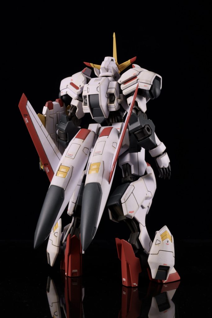 塗装色は資料を見ながらオリジナル調色で作成しました。