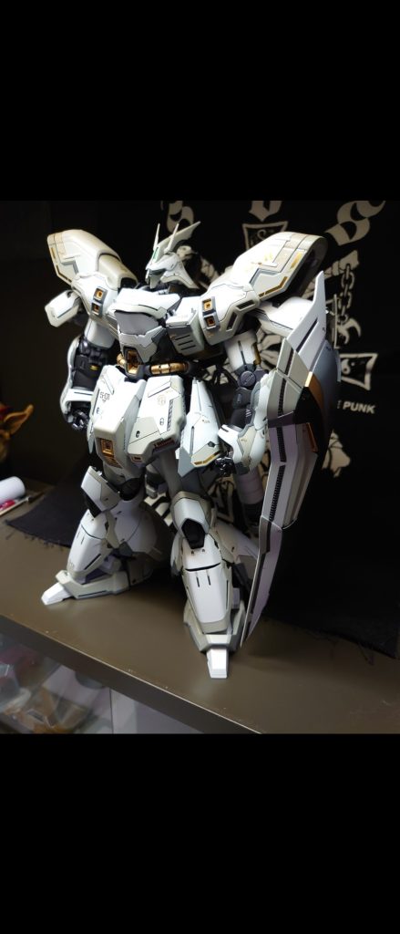 白サザビー–4枚目/制作者：3103