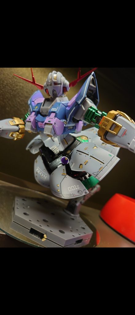 白サザビー–5枚目/制作者：3103