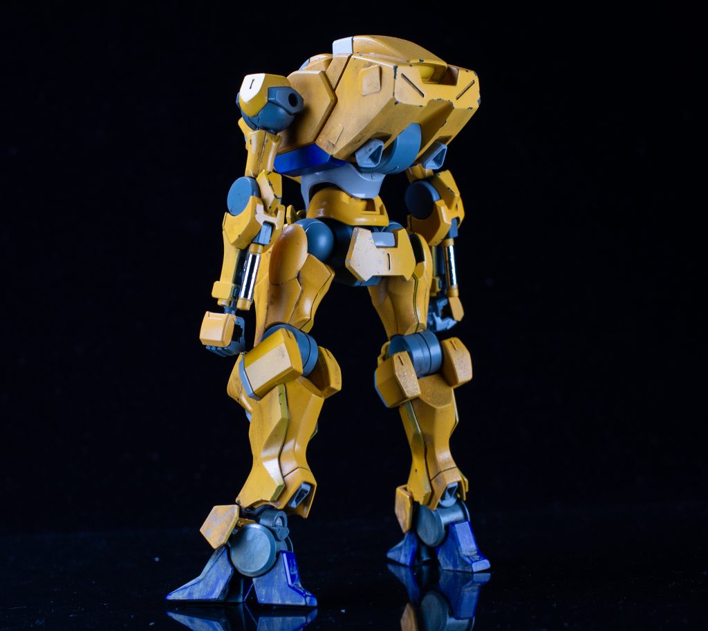 民生用なので、背中のオプションが付く棒はカットしました。シリコンバリアを吹いて剥がしたりしたのですが、ウェザリングはちょっとスケールオーバー気味になってしまいました