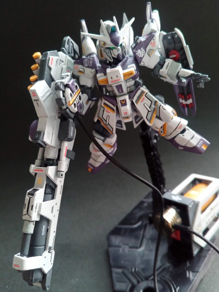 最後までご覧いただきありがとうございます!500円のガシャポンにオミットされた部分を無くせたかなぁーと思います。ハイパーメガバズーカランチャーも勢いで制作したわりには結構カッコよくできたと思います。