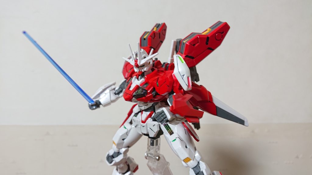 左右のエスカッシャンが逆に付いてますが、この方がショートシールドっぽくて好きなので変えてみました♪