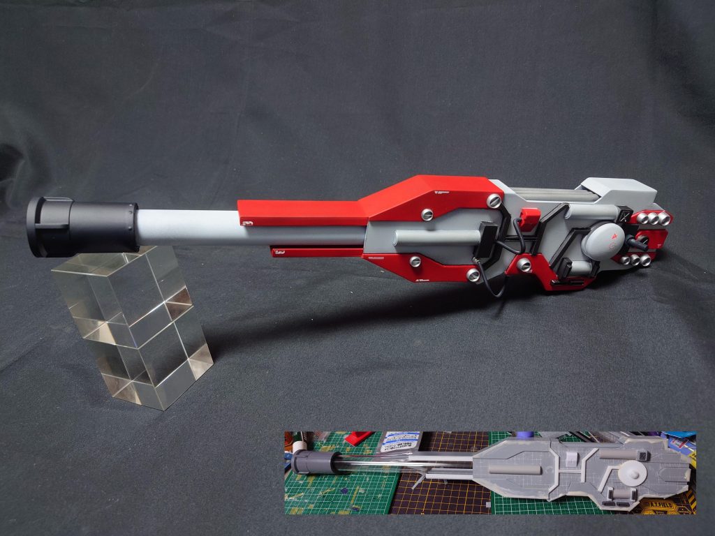 ハイ・メガ・バスター・キャノン 作成 完成右下が銃身と銃本体を組み合わせてもので、塗装+その他追加で色々とくっつけたものの完成系が中心です。塗装大変でした。自作武器は単色のほうがやっぱり楽ですね……