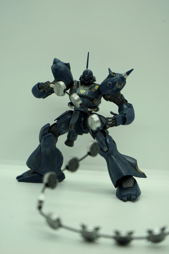 チェーンマイン。チェーンマインも一つ一つ塗り分け、さらに表裏で色を変えています。相手機体に密着する部分はマグネット的なカラーにしています。