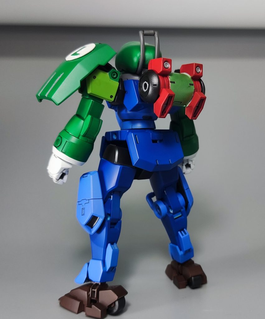 バックショットですバックパックはオバキュームをイメージしてマスキング&塗り分けを頑張りました♪