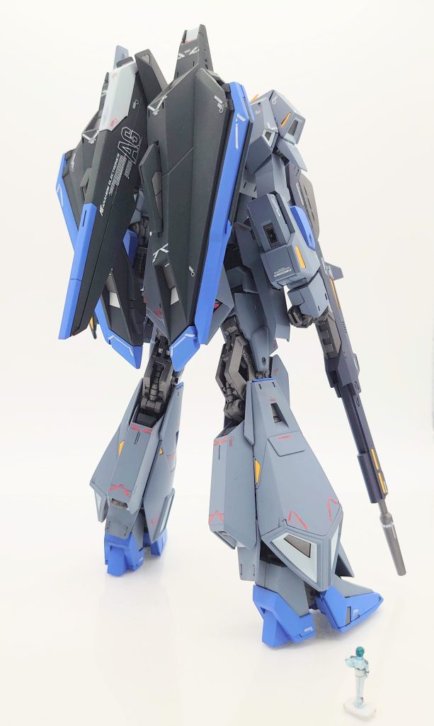 水貼デカールは純正を設定通りに貼付。墨入れはブラックです。