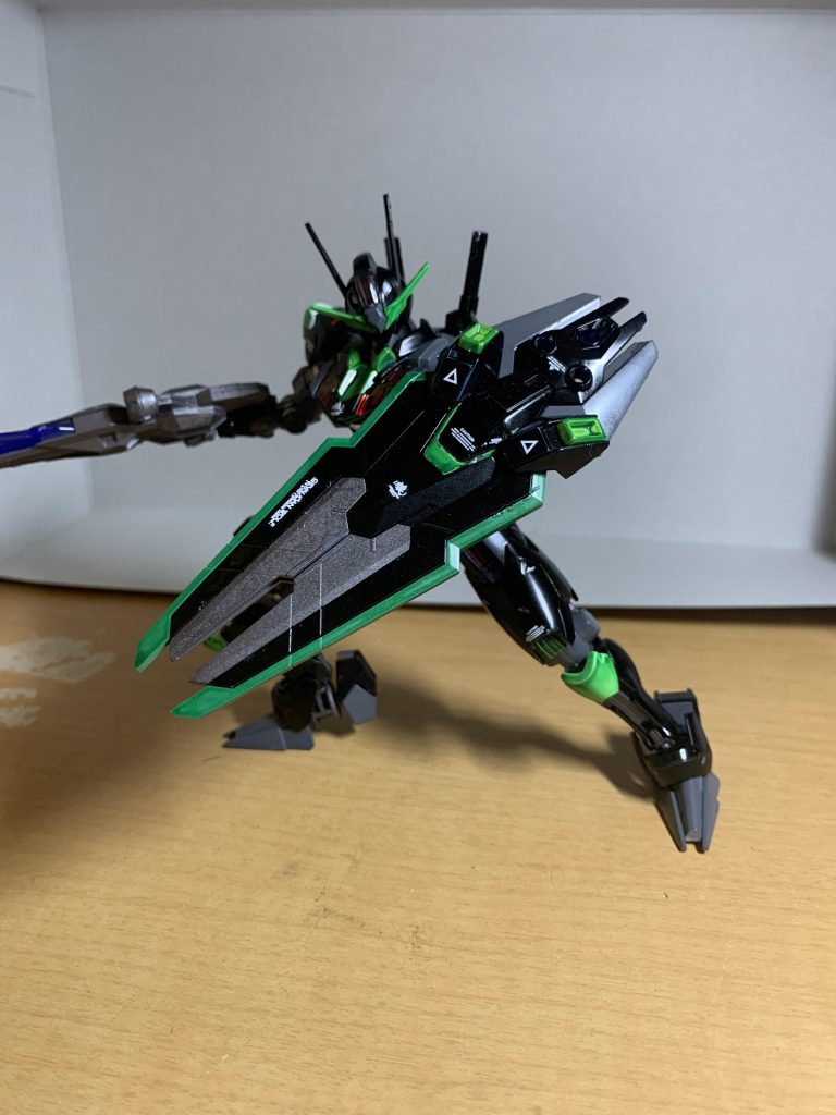 エスカッシャン今回のカラーに合わせて塗装してみました。