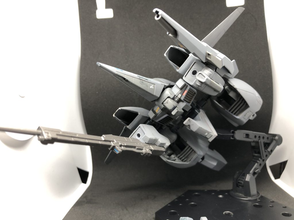 機首の下に機関砲仕込んでます。