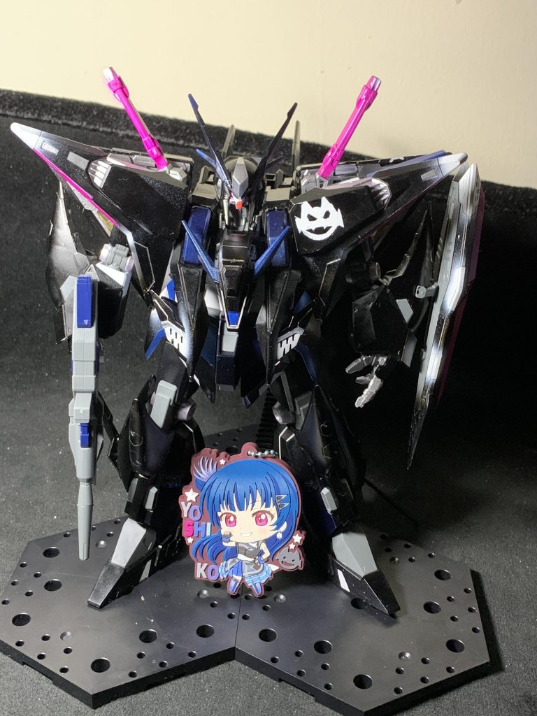 わざわざ推しキャラ11/2欲しくて100円玉を55枚奮発して6回ガチャが故障してしまいました。この55枚の恨みをこの機体にぶつけます。