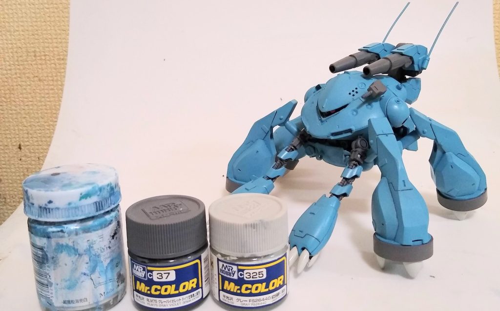 塗装レシピ本体色:白+青に黄色と緑を追加。メタグロスの成型色に寄せたつもりですけどかなり苦労しました。フレーム等:No.37 RLM75グレーバイオレット爪:No.325 グレーFS26440本体色が微妙な色合いになったので白とグレーも結構時間がかかりました。