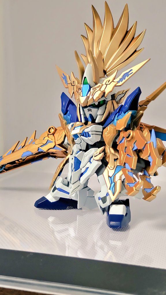 背中から見えるちょっとしたバックパックの突起がやっぱり良い。