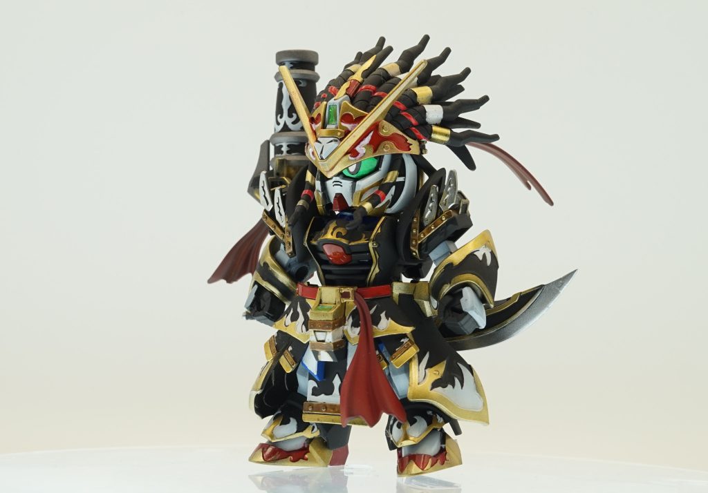 少しだけ太腿で身長を伸ばしてみました。SDのイメージから大きく外れないよう、約５㎜です。可動はあまり考えず、スタチューとしてカッコ可愛いところを目指しました。