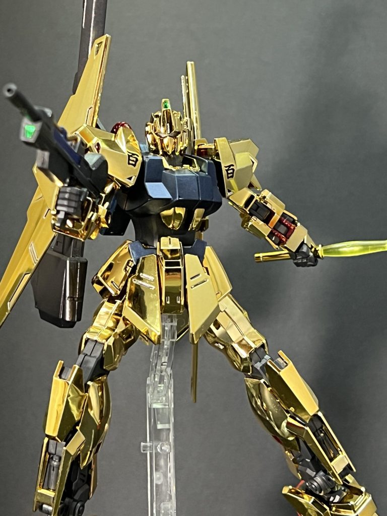 金ピカすぎてフレーム部分の塗装とかやらなくていいかなあという気分になったので無塗装です。