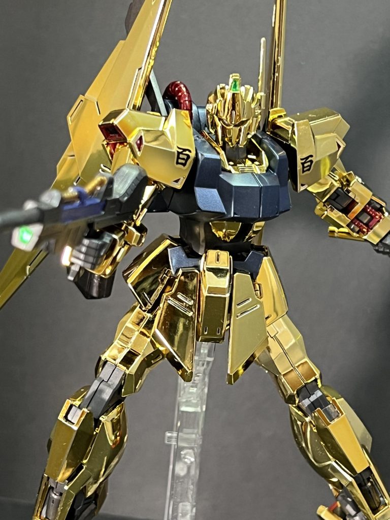 ガンダムマーカーとシタデルによる部分塗装仕上げです。