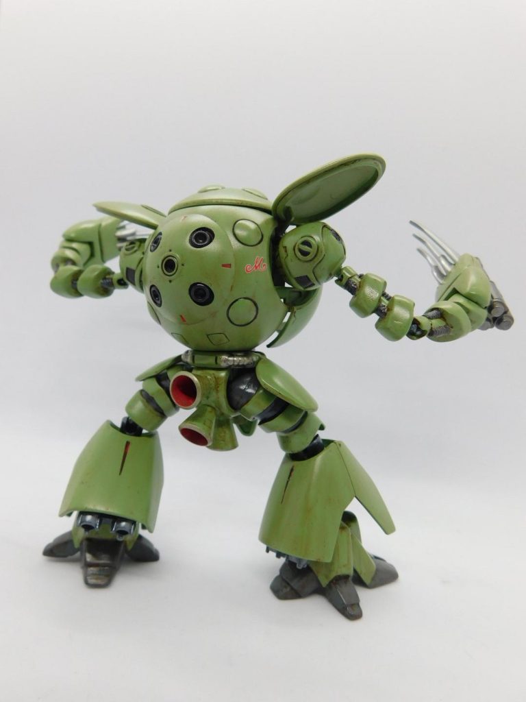 背中にM(ミリシャ)のデカールを付けました~😺伝わってくれたら、幸いです。