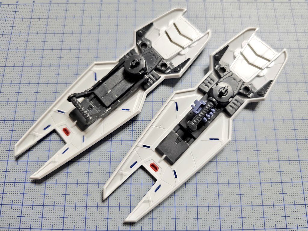 シールド。左が通常用、右が手持ち用です。