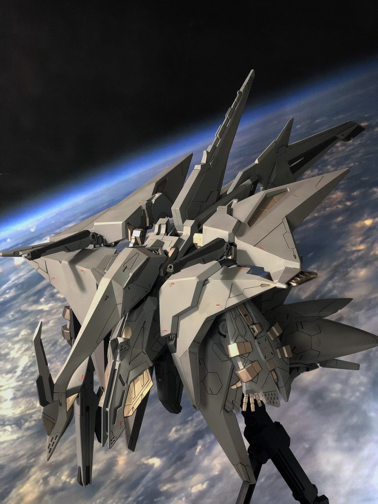 一方、我らのペーネロペーですが、ミノフスキークラフト搭載型モビルスーツとして、飛行と空中静止が自在であると。ほうほう。でも果たしてペーネロペーは空軍配属なのだろうか。いやぁ、水没したから海軍かな、とか何とか。なんか錯乱してるな。