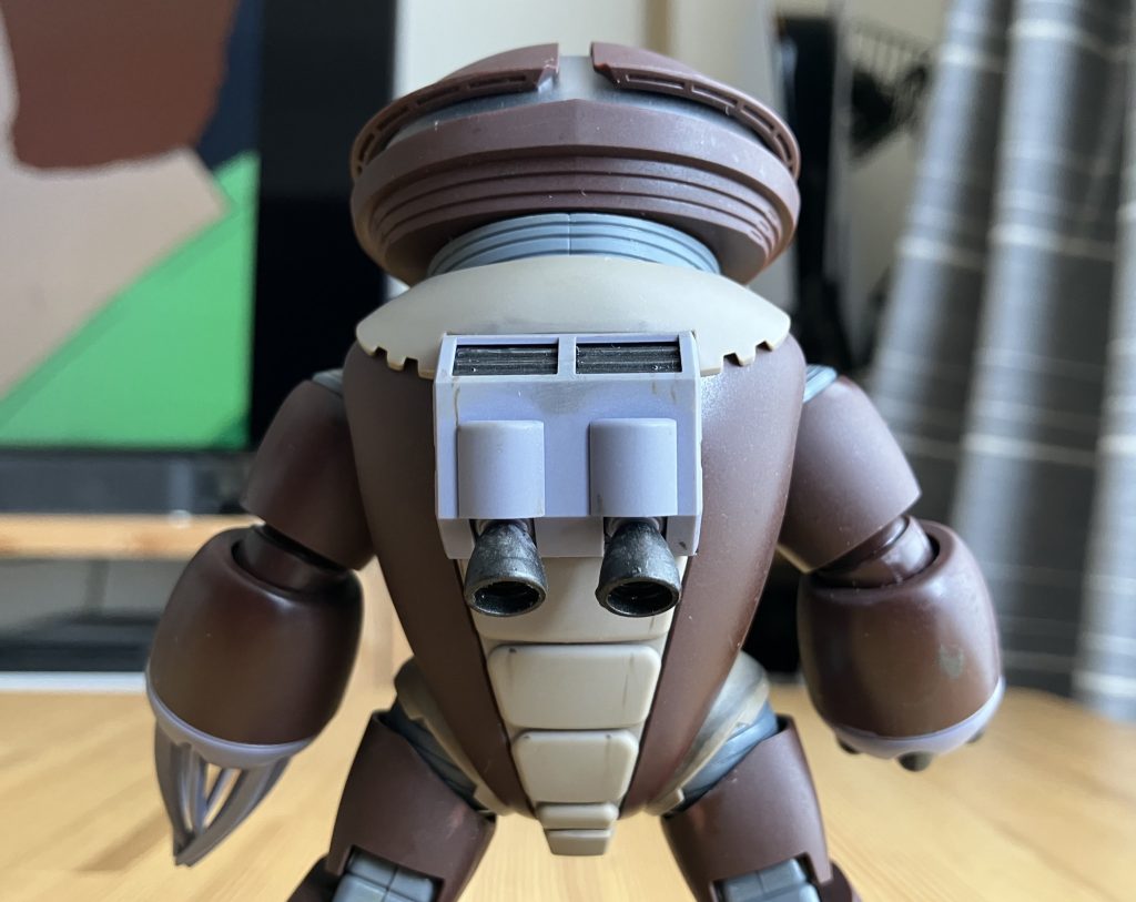 一応背中も…合わせ目消しをしていないので足が目立つ気がする