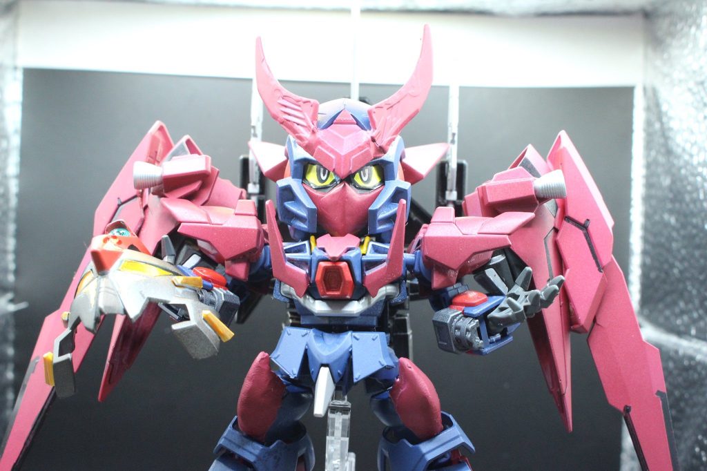 そして、、、、その仮面の下の正体は・・・