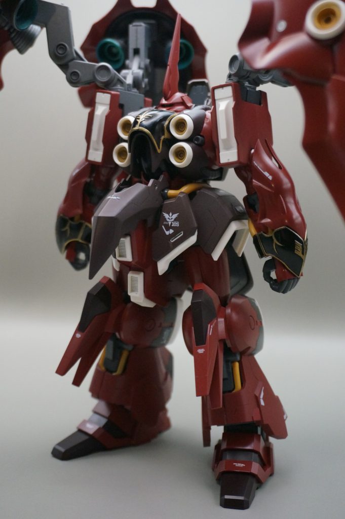 シナンジュのカラーリングを参考に各種塗装してます