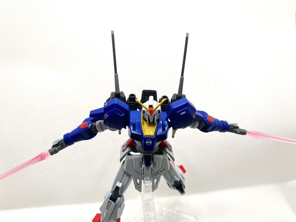 もっとゼ－タガンダムに似るかと思ったけど、想像以上にＳガンダムに似てしまった💦顔がそっちに似てるからか？？