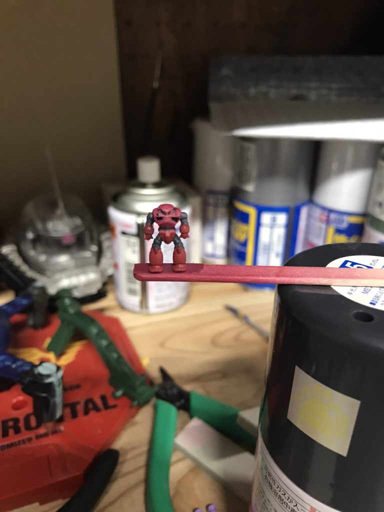 細かい塗り作業楽しい