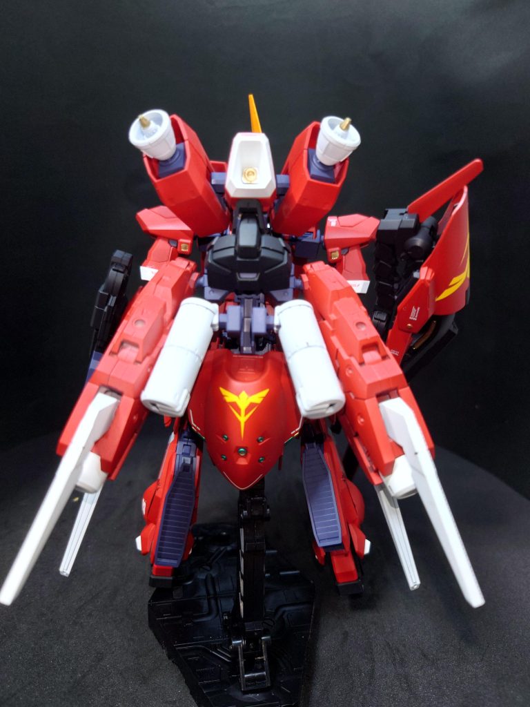 バックショットです。バーザムの余った胴体はブースターユニットと本体に使いました。