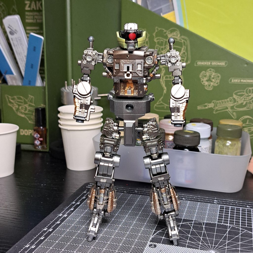 見えなくなるけど少し頑張って内部フレームも塗り分けを(´>∀<｀)ゝ