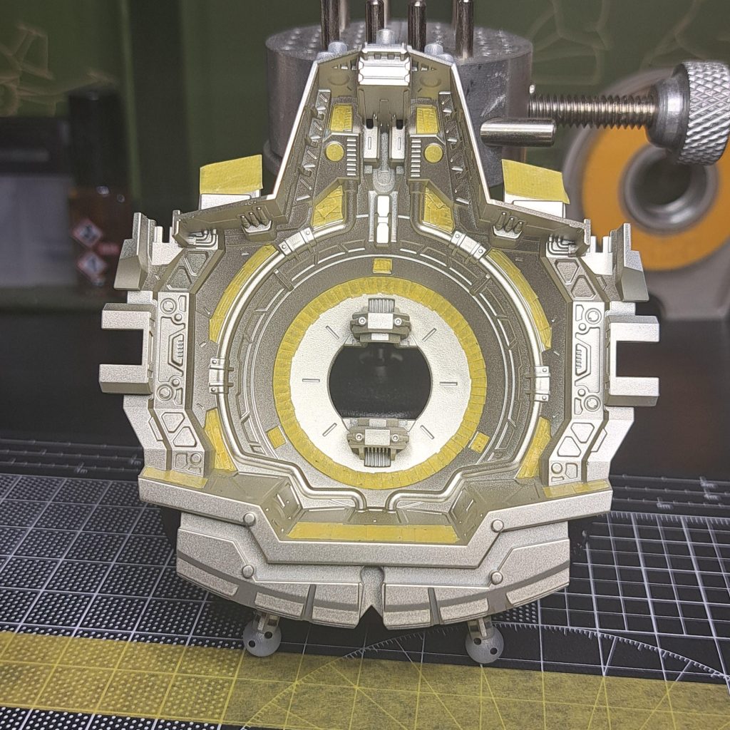 バックパックのマスキング久々にこんな細かいのやっただわ_(┐「ε:)_