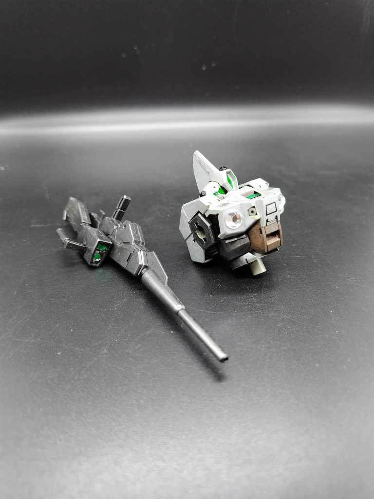 HEAD、ビームライフルの塗装、改造状態です。